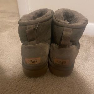Army Green UGG Boots (Alot of fading) size 10